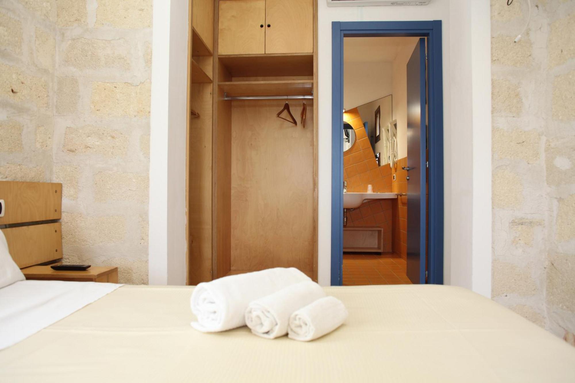 Hotel Delle Cave Фавиняна Стая снимка